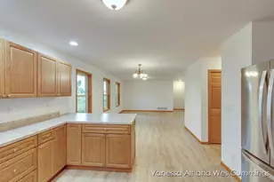 902 N York St, Belding, MI 48809 - Photo 13