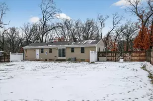 1950 Garret Dr NE, Grand Rapids, MI 49525 - Photo 37