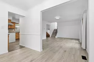 6382 Houghten Dr, Troy, MI 48098 - Photo 27