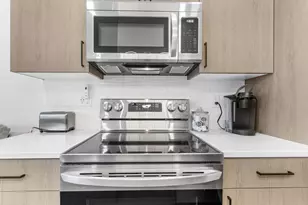 532 Dyckman Ave, South Haven, MI 49090 - Photo 13