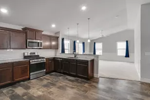 72268 Beacon Ct, South Haven, MI 49090 - Photo 5