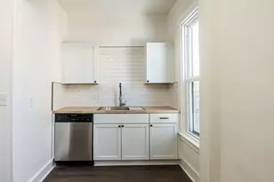 1222 Wealthy St SE, Grand Rapids, MI 49506 - Photo 15