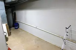 220 S Division St, Zeeland, MI 49464 - Photo 63