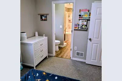 220 S Division Street, Zeeland, MI 49464 - Photo 45