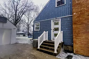 220 S Division St, Zeeland, MI 49464 - Photo 3