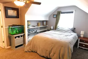 220 S Division St, Zeeland, MI 49464 - Photo 41