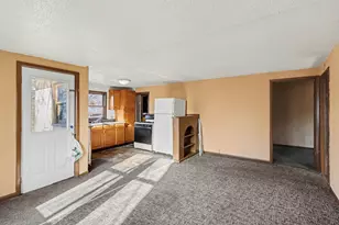 180 Calhoun St, Battle Creek, MI 49017 - Photo 9