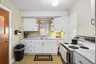 304 Vass Ave, Battle Creek, MI 49014 - Photo 7