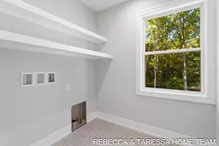 403 Sabine Dr, Muskegon, MI 49442 - Photo 39