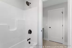 403 Sabine Dr, Muskegon, MI 49442 - Photo 47