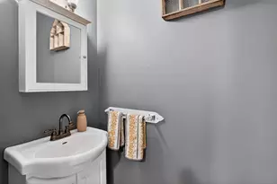 3144 Catalpa Dr, Jackson, MI 49203 - Photo 11