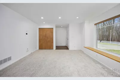 3759 40th Street SW, Grandville, MI 49418 - Photo 5