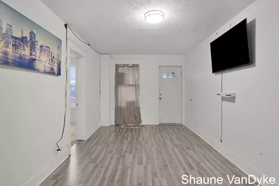 1537 Broadway Avenue NW, Grand Rapids, MI 49504 - Photo 5