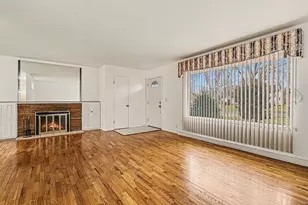 144 Downey Dr, Benton Harbor, MI 49022 - Photo 3