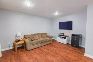 57383 Kingdon Dr, Mattawan, MI 49071 - Photo 3