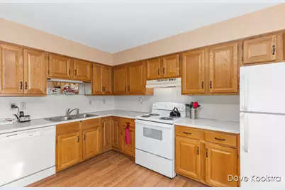 5064 Green Meadow Road, Kalamazoo, MI 49009 - Photo 11