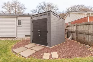 14220 Knolson St, Livonia, MI 48154 - Photo 9