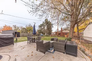 14220 Knolson St, Livonia, MI 48154 - Photo 7