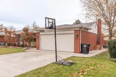 14220 Knolson Street, Livonia, MI 48154 - Photo 3