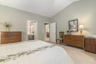 2031 N Cross Creek Dr SE, Grand Rapids, MI 49508 - Photo 15