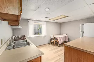 919 Lawndale St, Ludington, MI 49431 - Photo 17