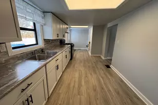 207 W Railroad St, Dowagiac, MI 49047 - Photo 5