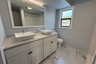 207 W Railroad St, Dowagiac, MI 49047 - Photo 9