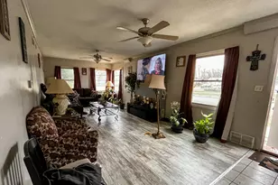 1120 Monroe St, Benton Harbor, MI 49022 - Photo 5