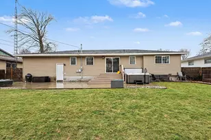 938 Hampden Rd, Muskegon, MI 49441 - Photo 15