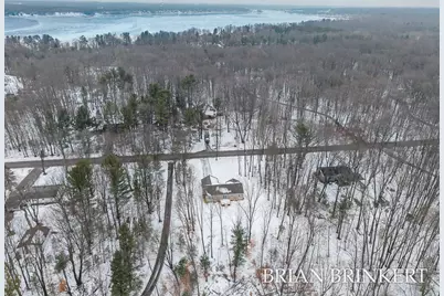 5233 W Lakewood Road, Whitehall, MI 49461 - Photo 11