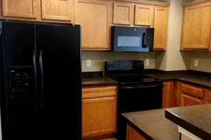 55439 Ambassador Ct, Shelby Twp, MI 48316 - Photo 5