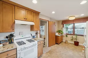 728 Montrose Ave, Kalamazoo, MI 49008 - Photo 19