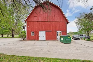 3650 Hogback Rd, Fowlerville, MI 48836 - Photo 85