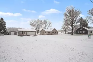 14634 Washington St, Marne, MI 49435 - Photo 3
