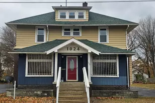 1024 S Grand Traverse St, Flint, MI 48502 - Photo 1