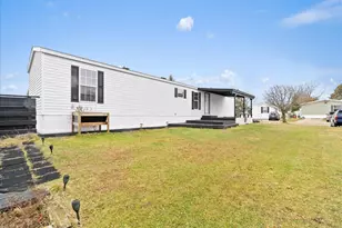 323 Oak Ridge St, Mason, MI 48854 - Photo 19