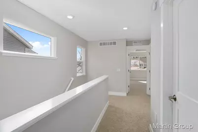 2239 Watertown Way NE, Grand Rapids, MI 49505 - Photo 9