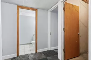 254 Holly St SW, Grand Rapids, MI 49548 - Photo 23