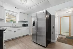 254 Holly St SW, Grand Rapids, MI 49548 - Photo 9