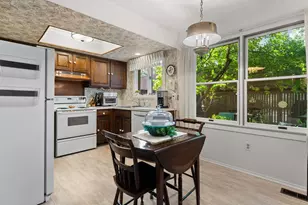 3320 Alpine Dr, Ann Arbor, MI 48108 - Photo 7