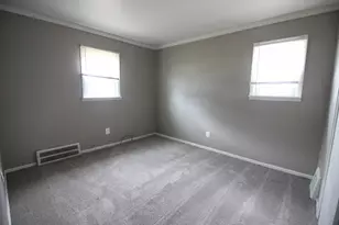 26095 Pattow St, Roseville, MI 48066 - Photo 7