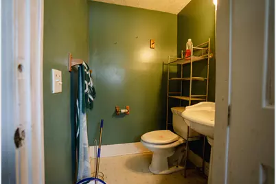 919 Princeton Avenue, Lansing, MI 48915 - Photo 3