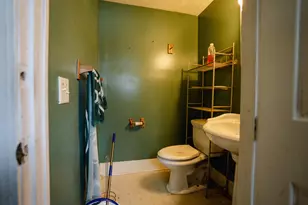 919 Princeton Ave, Lansing, MI 48915 - Photo 3