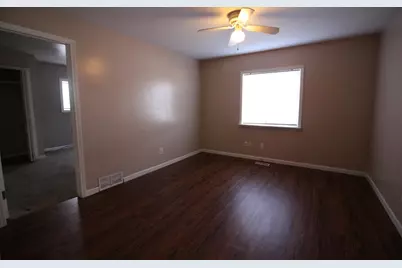 8451 Lozier Avenue, Warren, MI 48089 - Photo 9