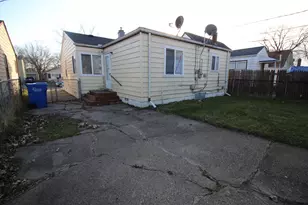 8451 Lozier Ave, Warren, MI 48089 - Photo 3