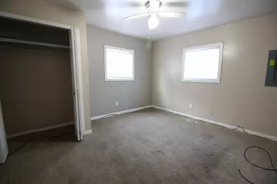 8451 Lozier Avenue, Warren, MI 48089 - Photo 11