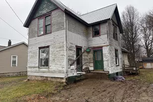 427 Monroe St, Marshall, MI 49068 - Photo 1