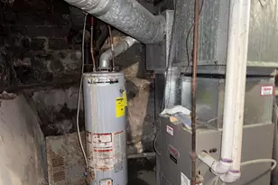 427 Monroe St, Marshall, MI 49068 - Photo 13