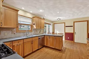 140 Shadowood Ln, Battle Creek, MI 49014 - Photo 9