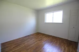 34740 Beaconsfield St, Clinton Twp, MI 48035 - Photo 5